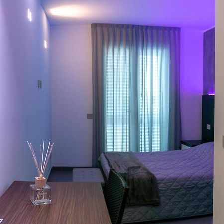 Brigante Suites Misano Adriatico Eksteriør billede