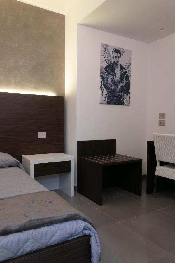 Brigante Suites Misano Adriatico Eksteriør billede