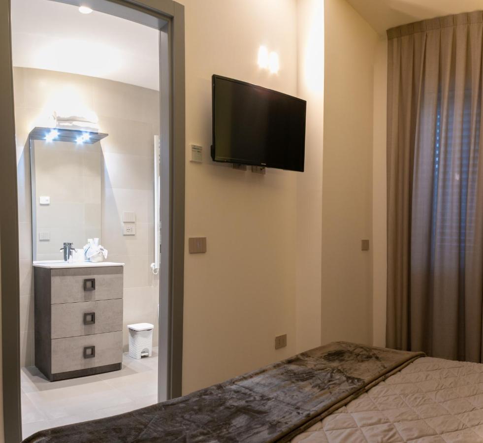Brigante Suites Misano Adriatico Eksteriør billede