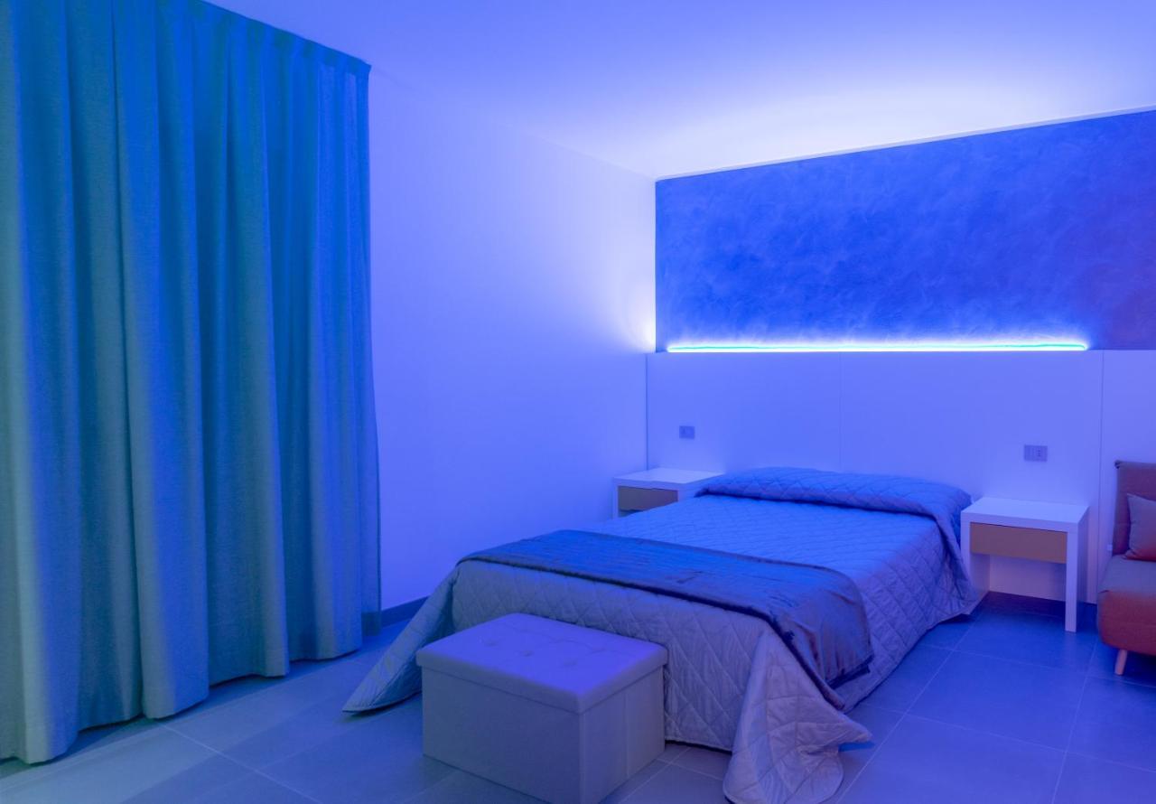 Brigante Suites Misano Adriatico Eksteriør billede