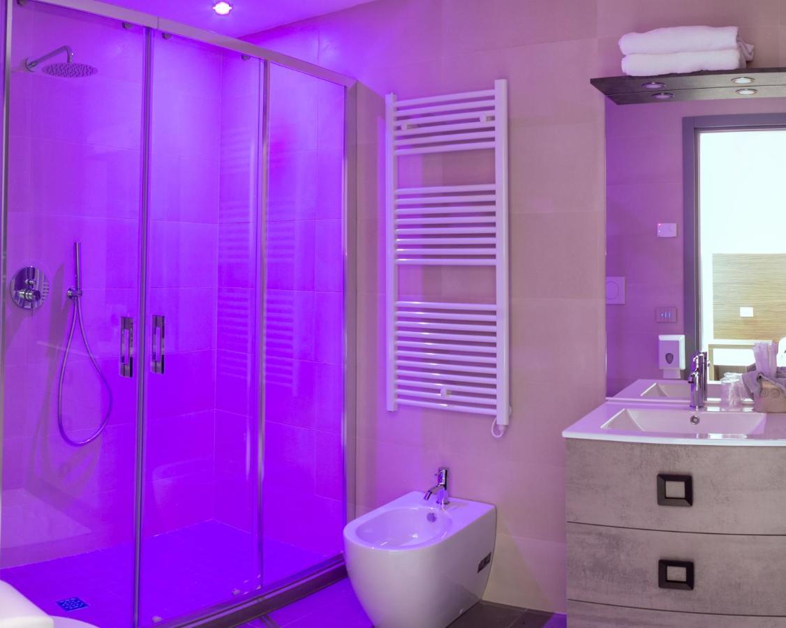 Brigante Suites Misano Adriatico Eksteriør billede