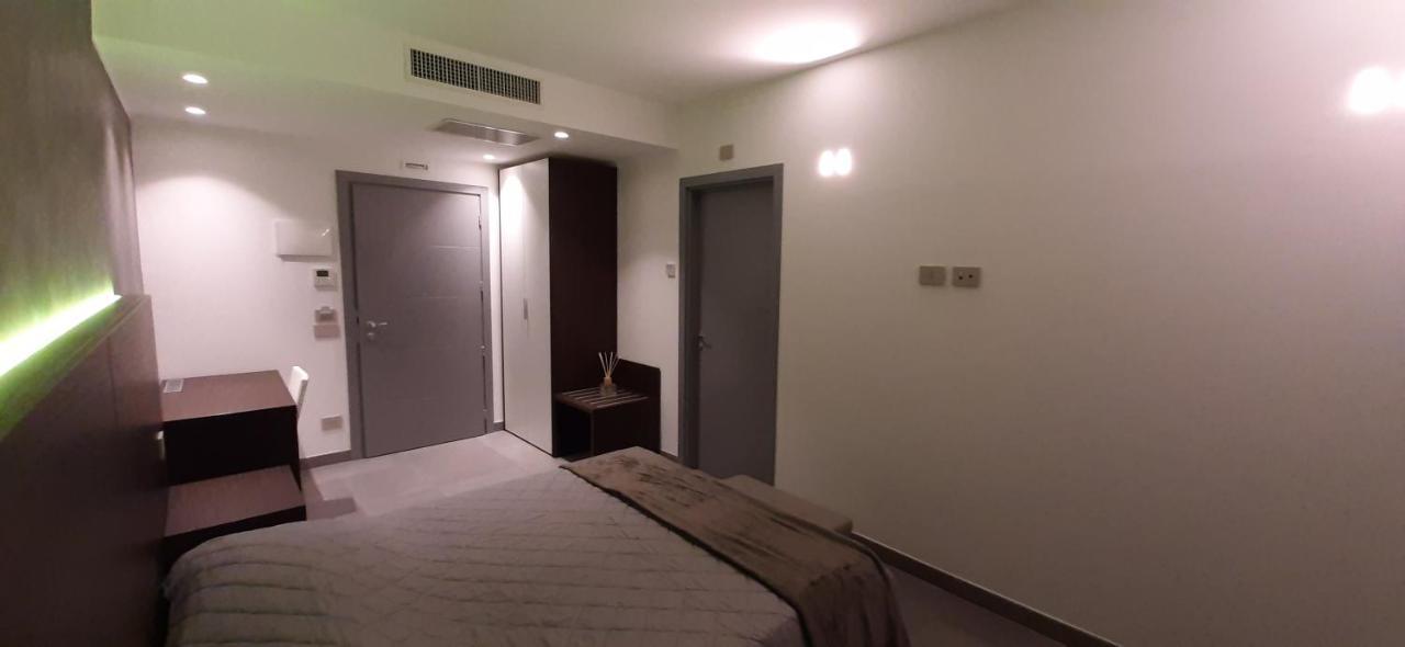 Brigante Suites Misano Adriatico Eksteriør billede