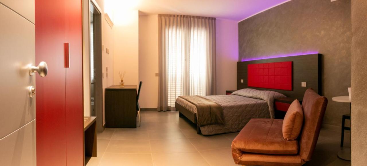 Brigante Suites Misano Adriatico Eksteriør billede